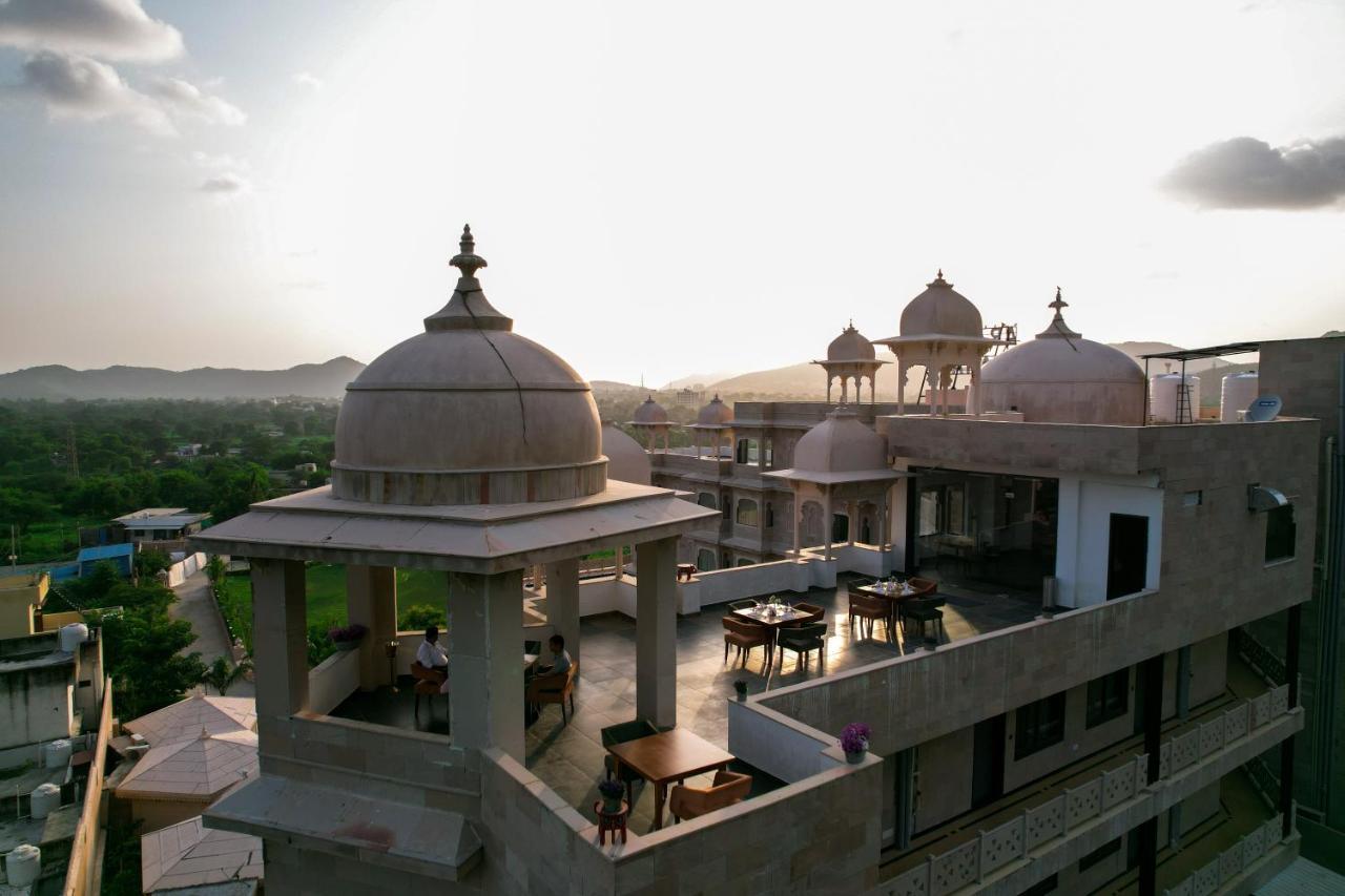 Traavista Aravali Mahal Hotel Udaipur Exterior photo
