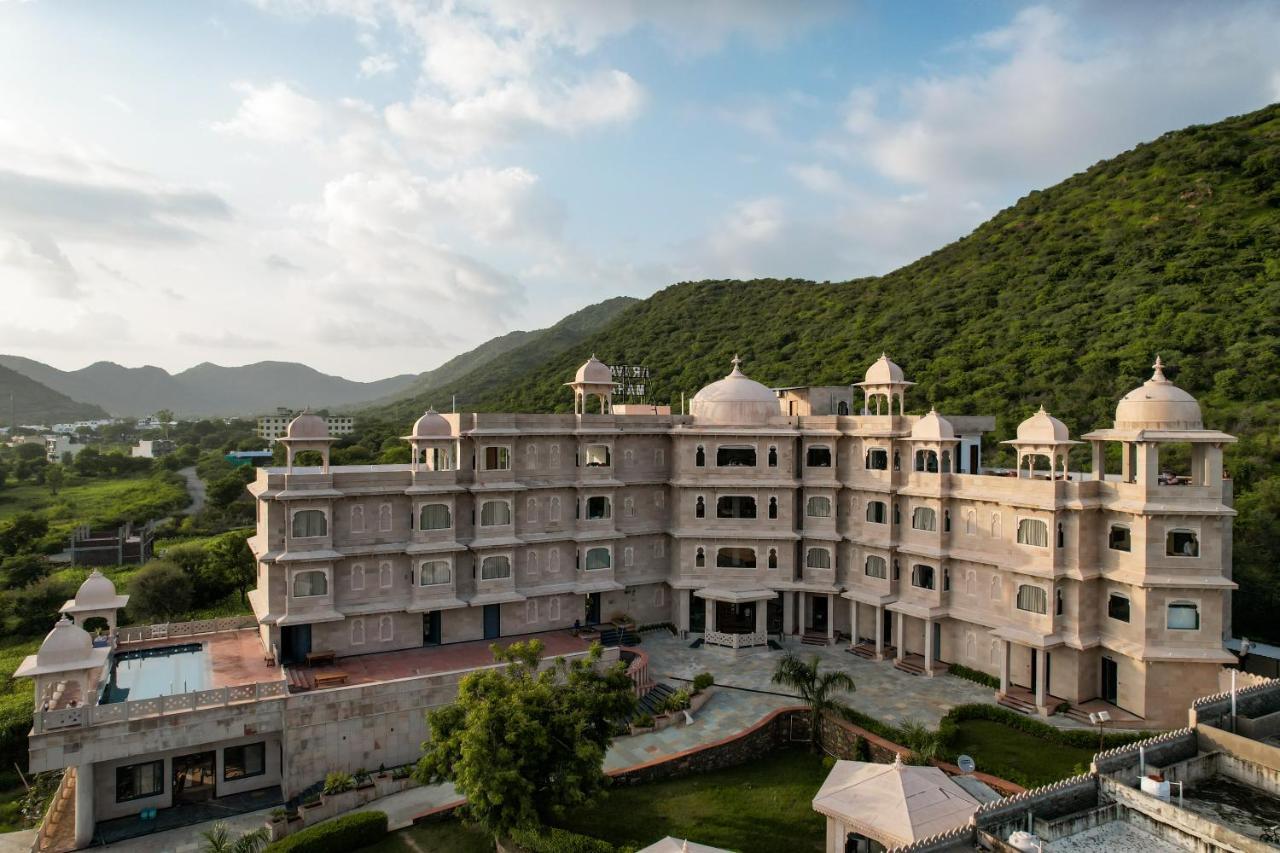 Traavista Aravali Mahal Hotel Udaipur Exterior photo