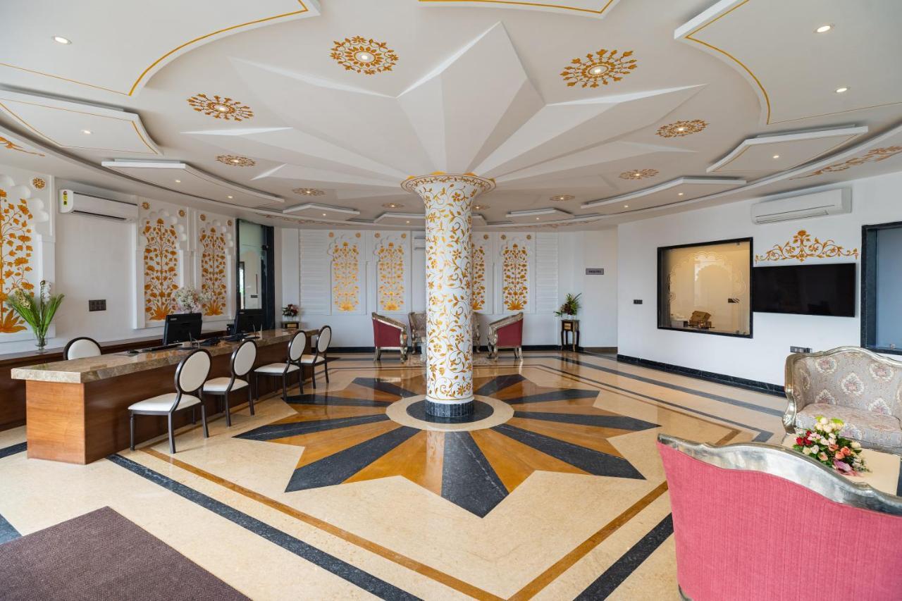 Traavista Aravali Mahal Hotel Udaipur Exterior photo