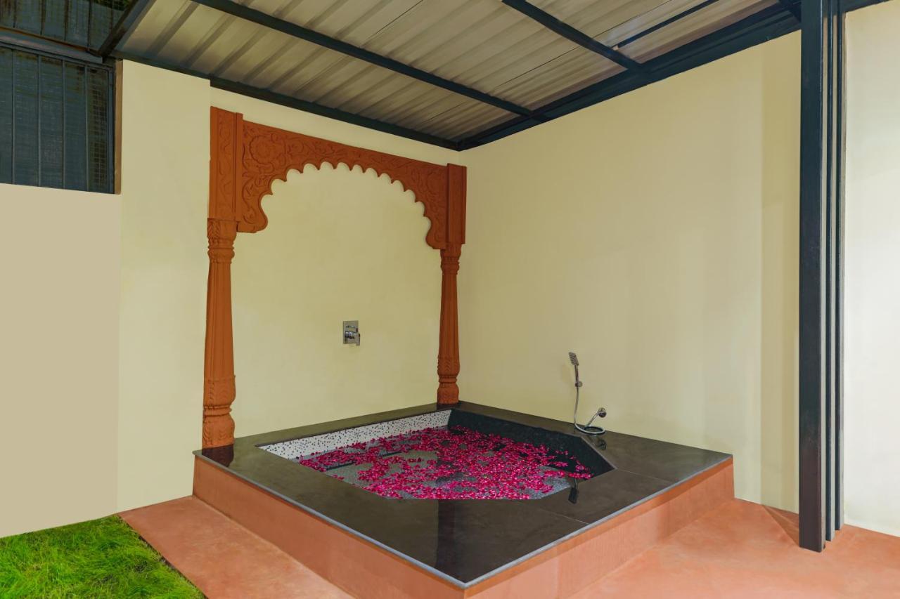 Traavista Aravali Mahal Hotel Udaipur Exterior photo